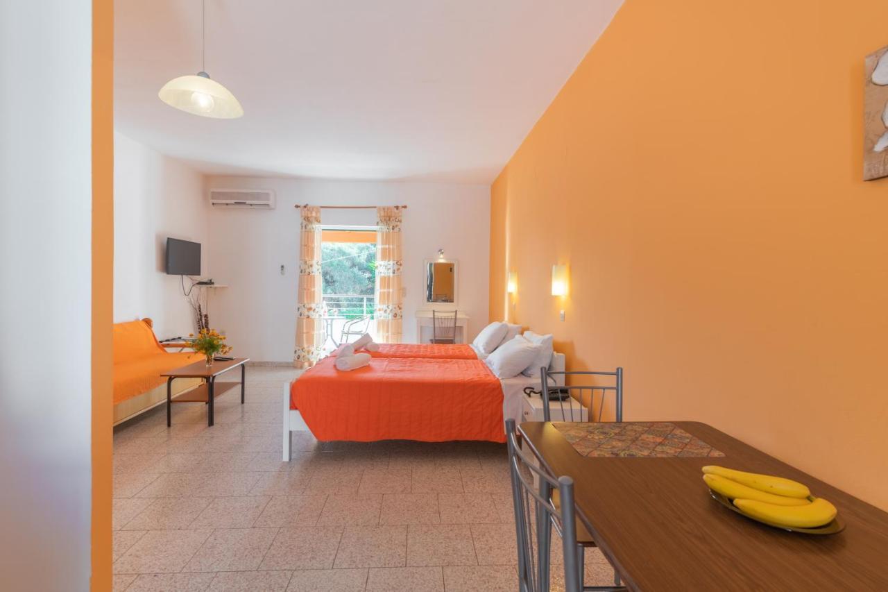 Crystal Blue Hotel, Barbati Buitenkant foto