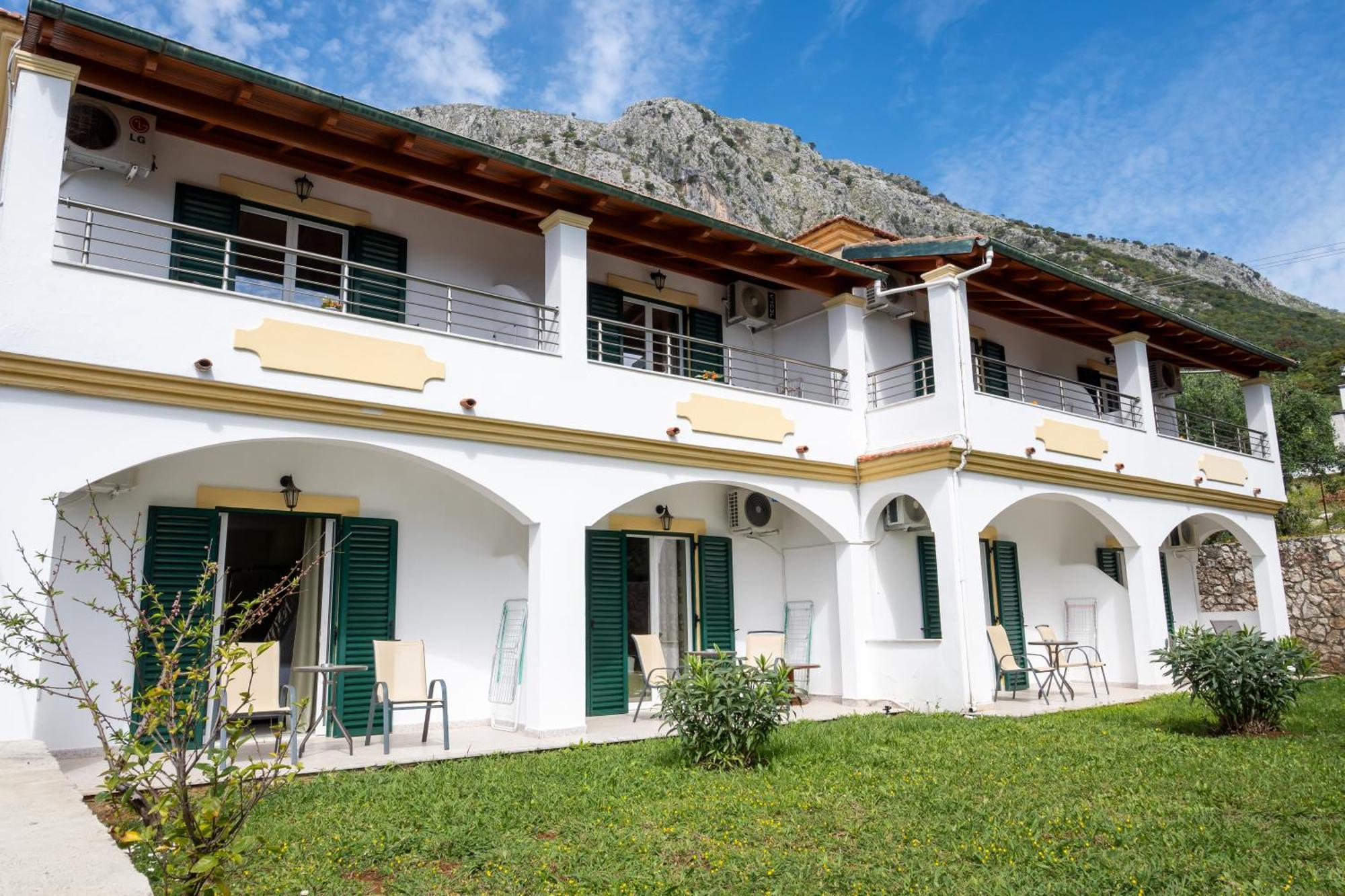 Crystal Blue Hotel, Barbati Buitenkant foto