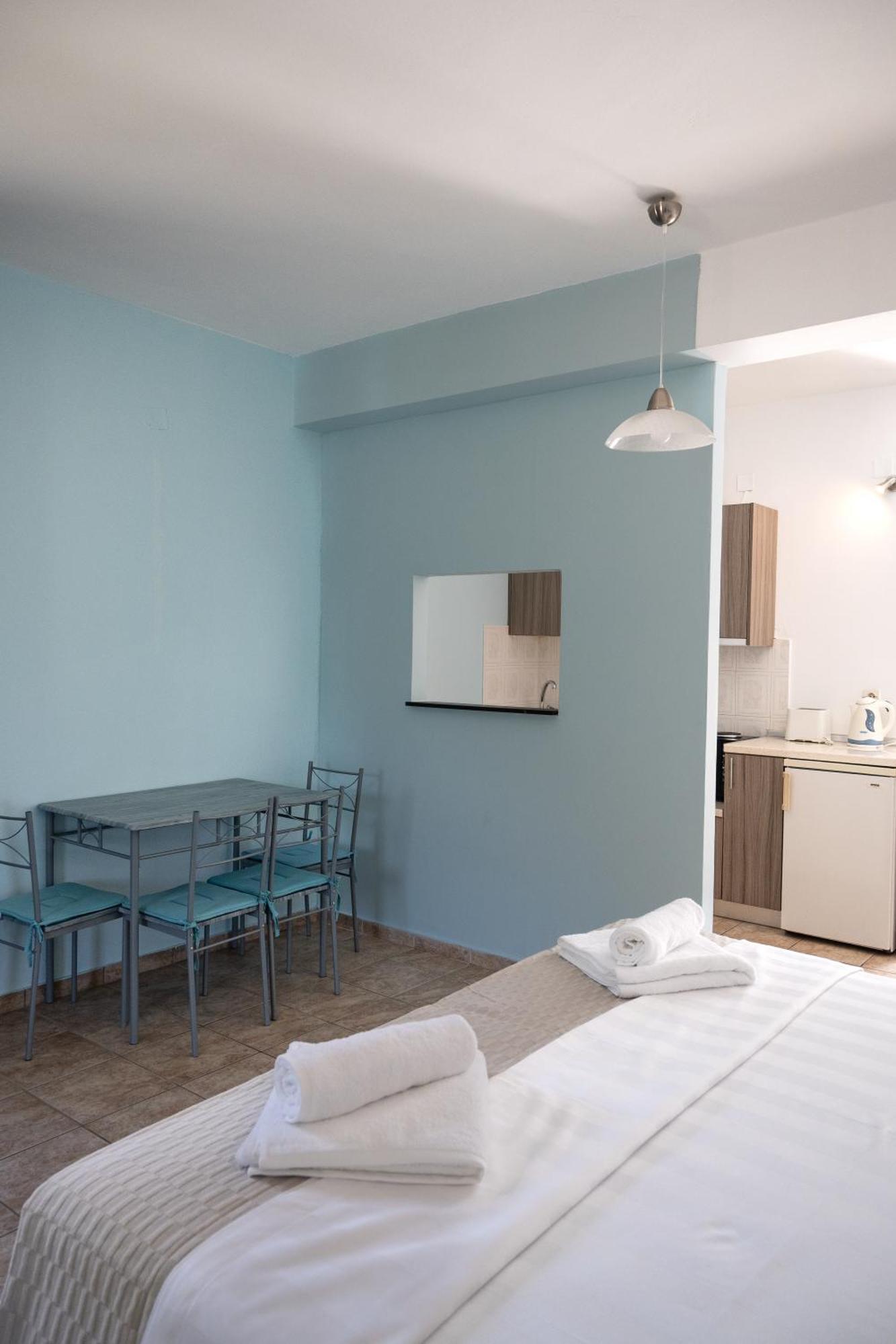 Crystal Blue Hotel, Barbati Buitenkant foto